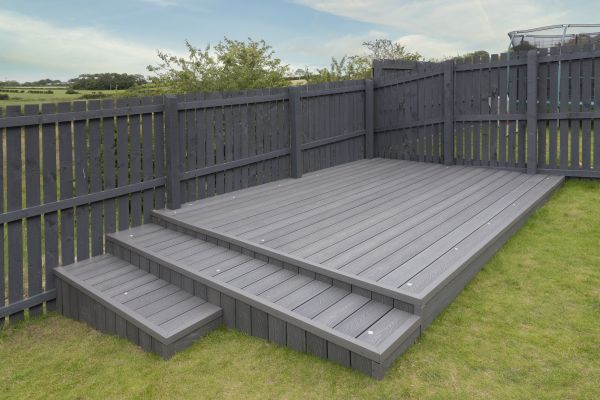 Vinyl Deck Construction in Alexandria